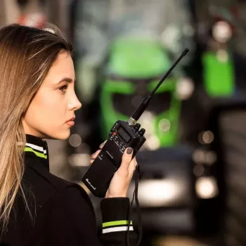 Midland C1267 kahesuunaline raadio 40 kanalit 26.565 - 27.99125 MHz Must