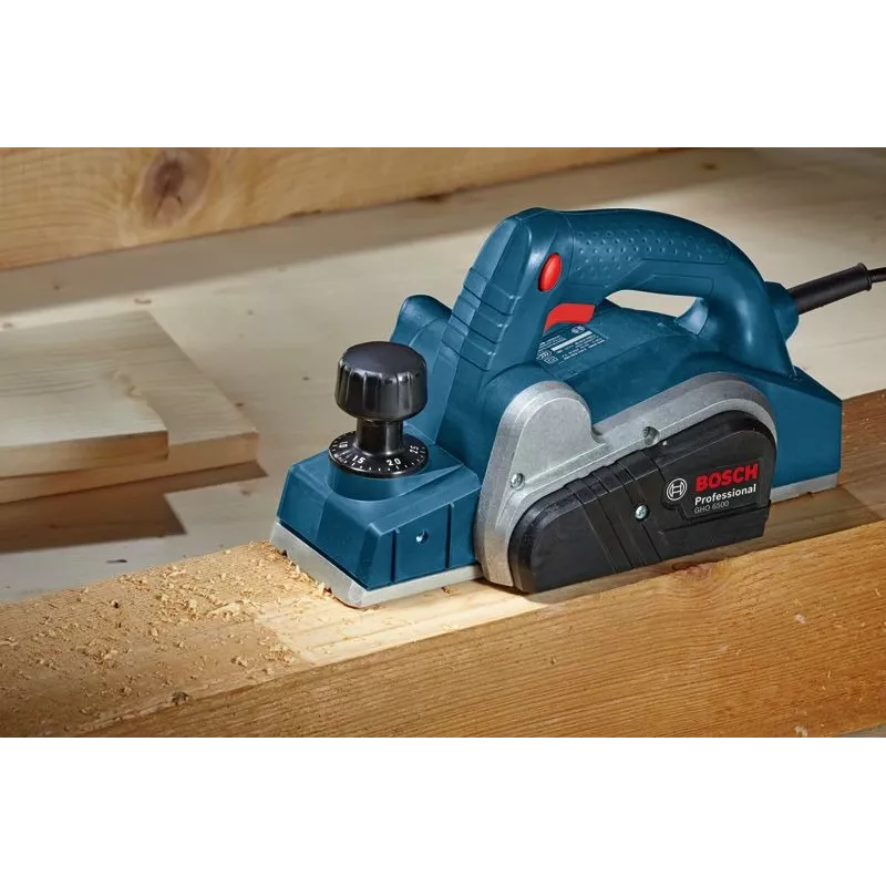 Bosch GHO 6500 must, sinine, metallik 16500 RPM 650 W