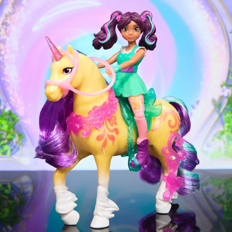 Mini nukukomplekt Usorteret Unicorn Academy Ava & Leaf Power of Friendship läbipaistva sadula ja 2 tarvikuga, 168 mm, plast