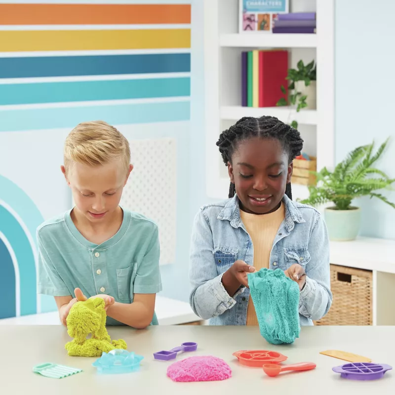 Kinetic Sand, Ultimate Sandisfying Set 2 lb mänguliivaga (roosa, kollane ja sinakasroheline), 10 tööriista ja vormi, sensoorsed mänguasjad lastele alates 7. eluaastast