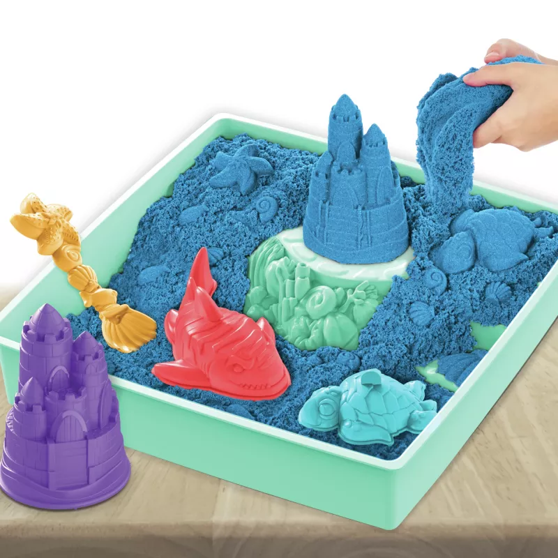 Kinetic Sand, liivakastikomplekt, loomingulised lihavõttekingitused, sisaldab 1 nael sinist voolitavat mänguliiva, 4 tööriista ja vormi, hoiustamine, sensoorsed mänguasjad lastele alates 3. eluaastast