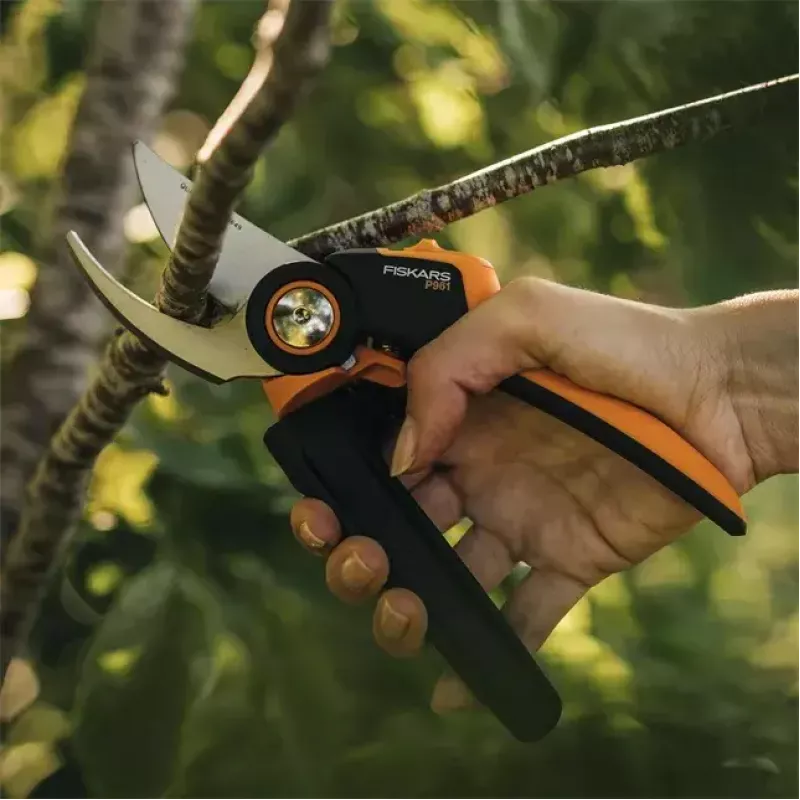 Oksakäärid Fiskars X-Series L P961 — Möödaviiv, Terasest tera, 2,6 cm lõikevõime, 222 mm pikkus