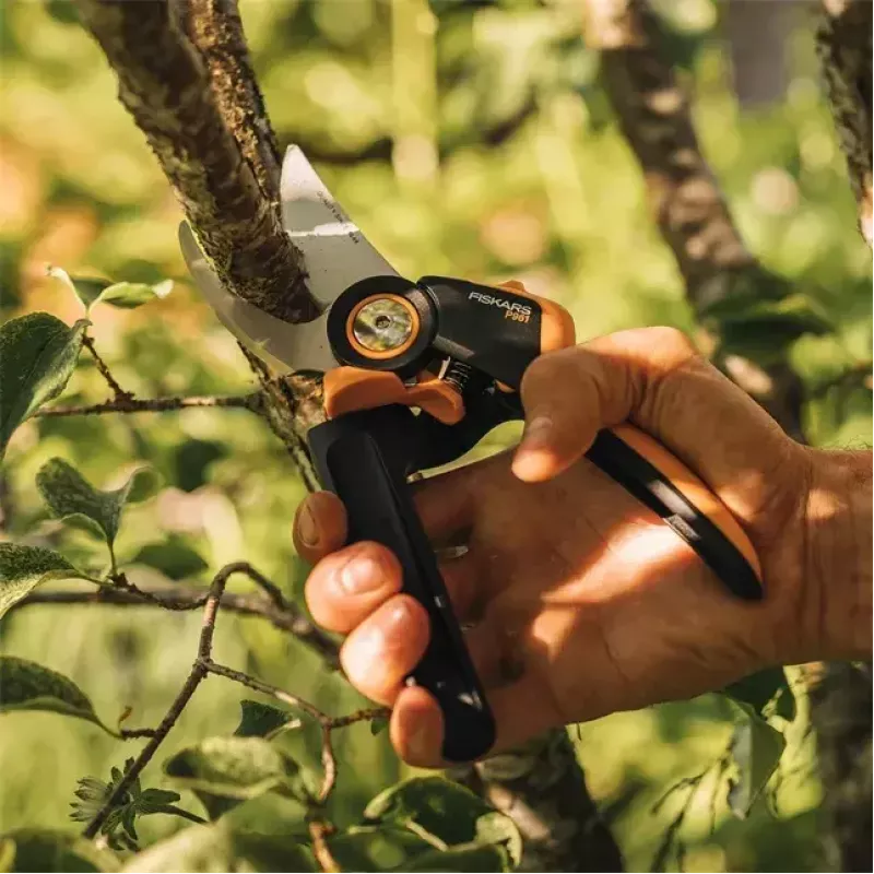 Oksakäärid Fiskars X-Series L P961 — Möödaviiv, Terasest tera, 2,6 cm lõikevõime, 222 mm pikkus