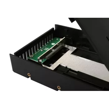 ICYDOCK EZConvert kergekaaluline 2,5-tolline kuni 3,5-tolline SATA SSD/HDD muundur/paigalduskomplekt - Ver.1