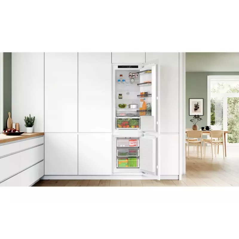 Sisseehitatav külmik-sügavkülmik Bosch Serie 4 KIN96VFD0 — kogumaht 290 l (215 l külmik / 75 l sügavkülmik), NoFrost, alumine sügavkülmik, pööratavad uksed