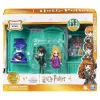 Wizarding World Harry Potter, Magical Minis Honeydukes maiustustepood 2 eksklusiivse figuuri ja 5 aksessuaariga, mänguasjad lastele alates 6. eluaastast