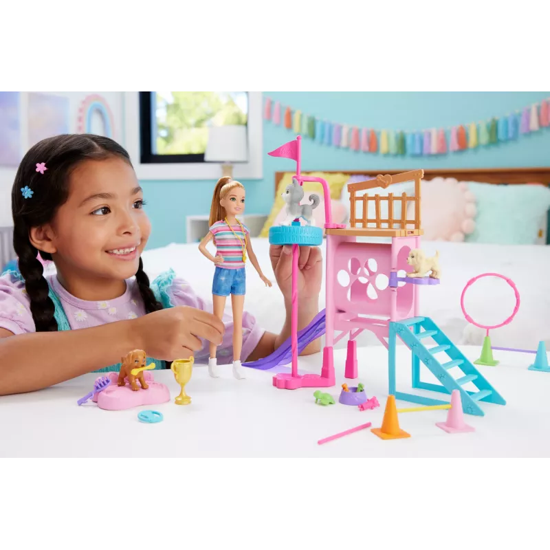 Barbie and Stacie to the Rescue kutsikate mänguväljaku komplekt nuku, 3 koerafiguuri ja aksessuaaridega
