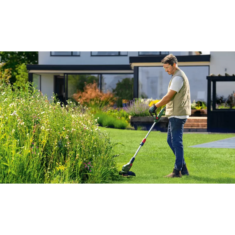 Bosch UniversalGrassCut 18V-26-500 26 cm aku Must, Roheline