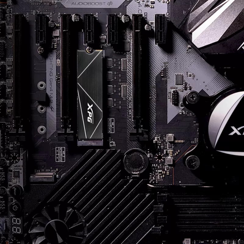 SSD M.2 512 GB ADATA XPG GAMMIX S70 BLADE — PCIe 4.0 NVMe, lugemine 7400 MB/s, kirjutamine 2600 MB/s