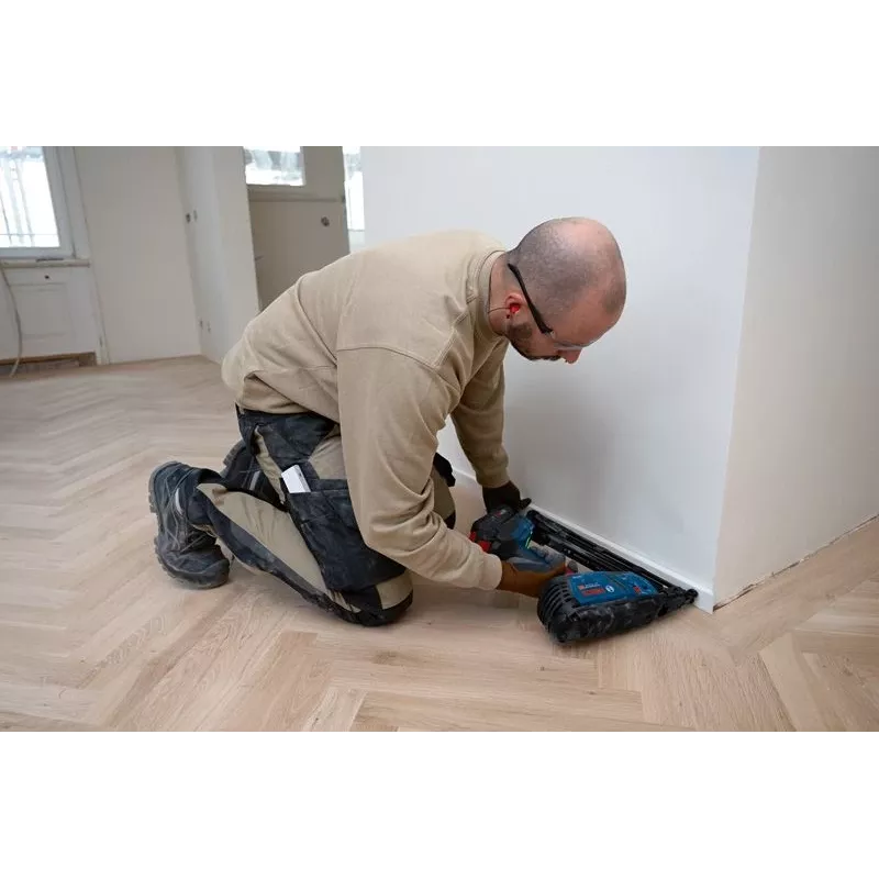 Juhtmeta puidunaelutaja Bosch GNH 18V-64 MD Professional soolo