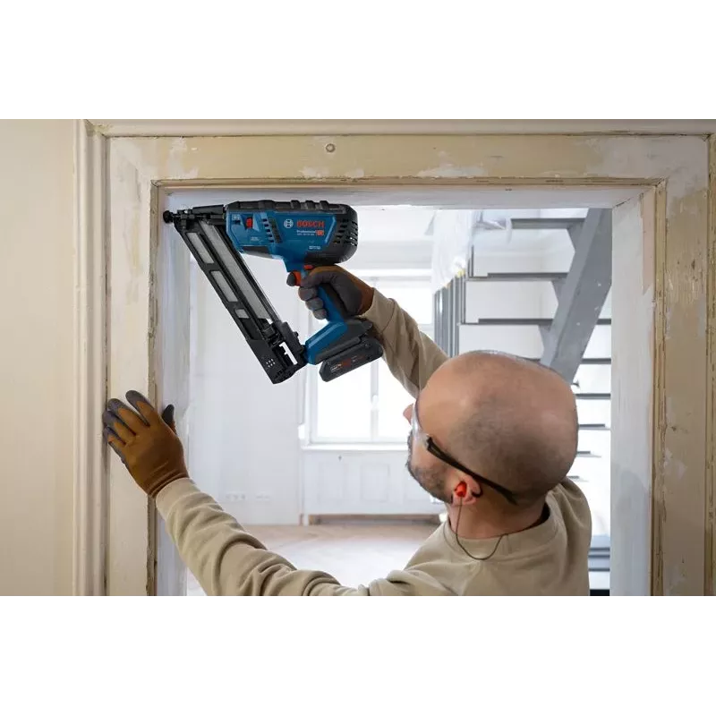 Juhtmeta puidunaelutaja Bosch GNH 18V-64 MD Professional soolo