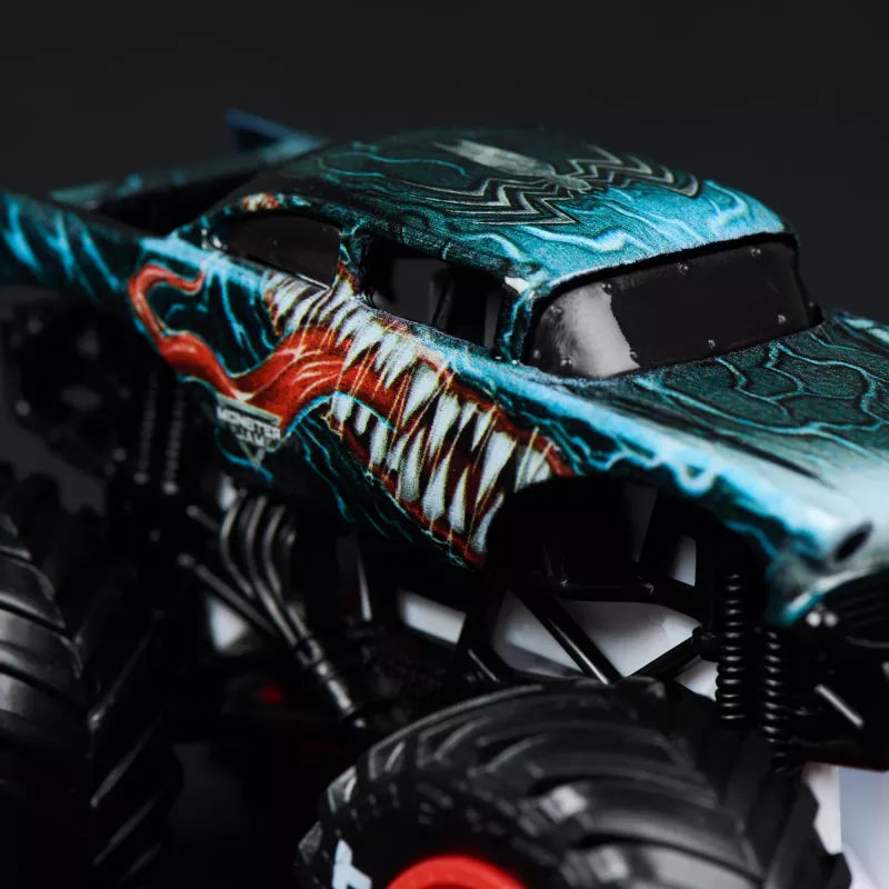 Monster Jam, Marvel Official Iron Man Vs. War Machine Die-Cast Monster Trucks, 1:64 mõõtkavas, laste mänguasjad poistele ja tüdrukutele vanuses 3 ja vanemad