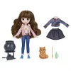Wizarding World Harry Potter, 8-tolline Brilliant Hermione Grangeri nukk kinkekomplekt 5 aksessuaari ja 2 rõivakomplektiga, lastele alates 6. eluaastast