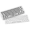Kompaktne 60% juhtmega klaviatuur Sharkoon SKILLER SGK50 S4 — QWERTY saksa paigutus, RGB-taustvalgustus, USB, 1,5 m kaabel, valge