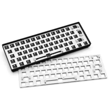Mehaaniline kompaktne 60% klaviatuur Sharkoon SKILLER SGK50 S4 — Juhtmega USB, QWERTY saksa paigutus, RGB taustvalgustus, 1,5 m kaabel, must