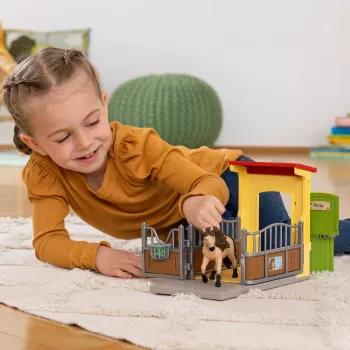 schleich FARM WORLD Poniboks Islandi poni täkuga, talu, hooned, taluloomad/talumänguasjad, hobusetall, hobused, 3 a, mitmevärviline