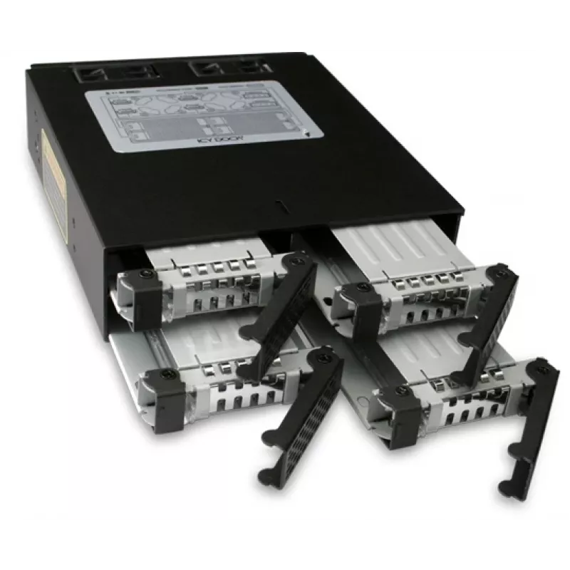 ICYDOCK ToughArmor täismetallist 4 pesaga 2,5-tolline SATA HDD ja SSD tagapaneeli puur välise 5,25-tollise pesa jaoks
