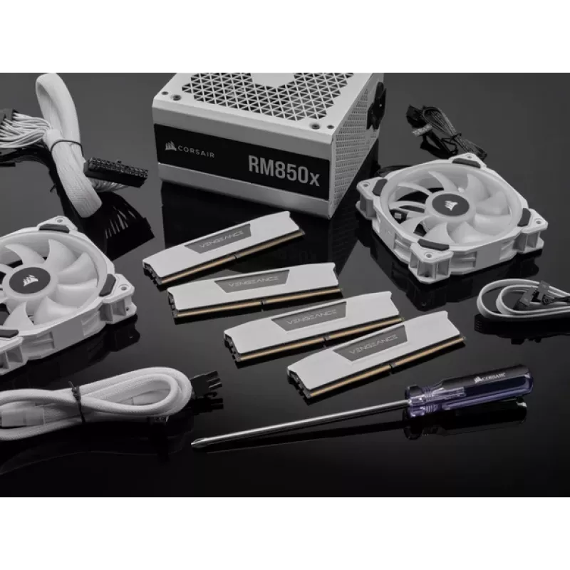 CORSAIR mälukomplekt 32 GB (2x16 GB) DDR5 DRAM 6400 MT/s CL32 Vengeance – valge