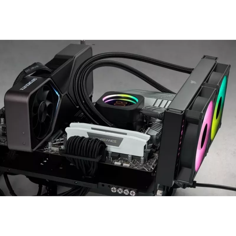 CORSAIR mälukomplekt 32 GB (2x16 GB) DDR5 DRAM 6400 MT/s CL32 Vengeance – valge