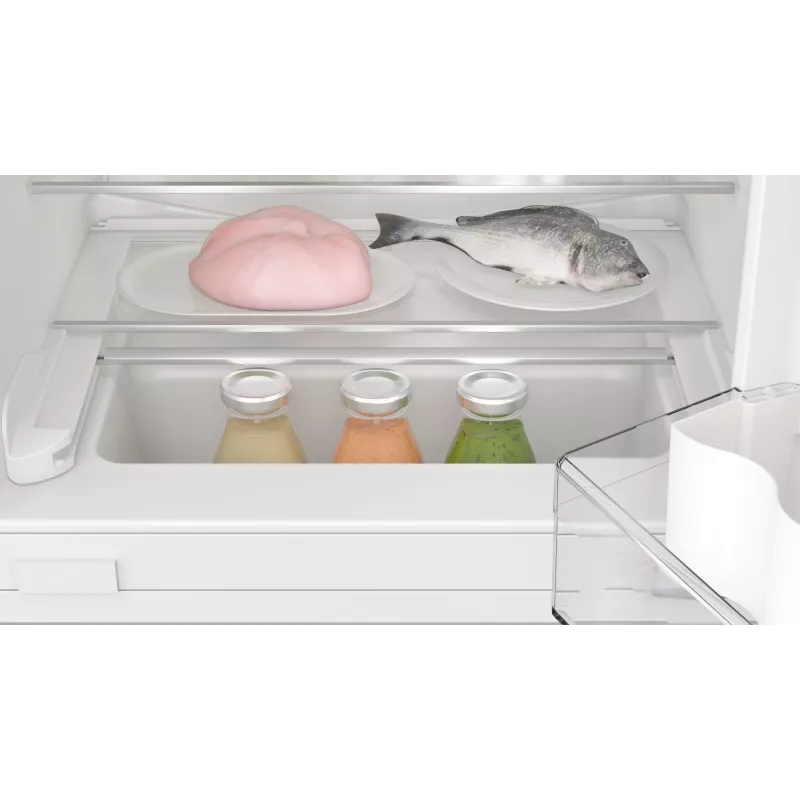 Bosch Serie 4 KUR21VFE0 külmik sisseehitatav 134 L valge
