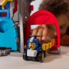 PAW Patrol : Air Rescue, Pup Squad Adventure Bay lennujaamakomplekt, Chase mänguauto ja sõidukikäivitajaga, mänguasjad poistele ja tüdrukutele 3+