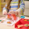 Kinetic Sand, SquishPizza tõusev pizzaahju mängukomplekt, loomingulised lihavõttekingid, sisaldab 0,45 kg vormitavat mänguliiva ja 5 tööriista, mängutoidu kunsti- ja meisterdamismänguasjad lastele