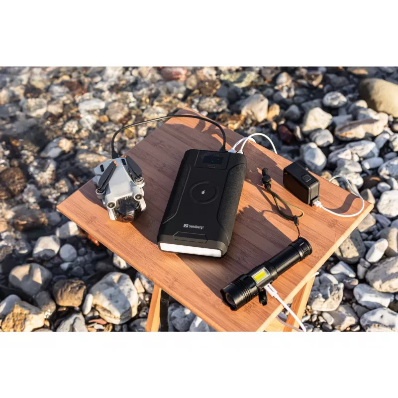 Sandberg Survivor Powerbank 7in1 76800, 76800 mAh, liitiumioon (Li-Ion), juhtmevaba laadimine, 3,6 V, must