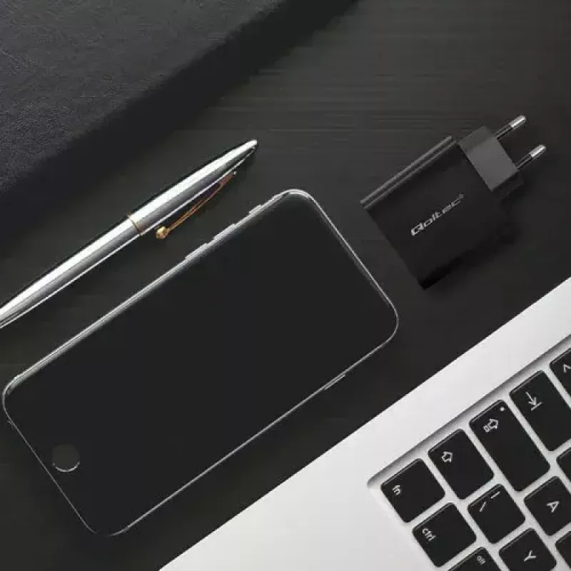 Laadija Qoltec 52378 sise-AC kiirlaadimine 3A USB USB-C must