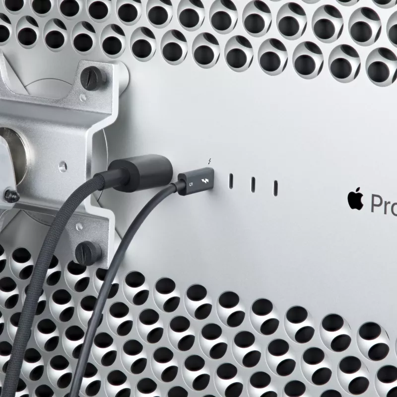 StarTech.com 3ft (1m) Thunderbolt 5 kaabel, 80 Gbps/kuni 120 Gbps, 240 W PD, 8K 60 Hz, sertifitseeritud Thunderbolt-kaabel – ühildub Thunderbolt 4/USB4/USB-C-ga