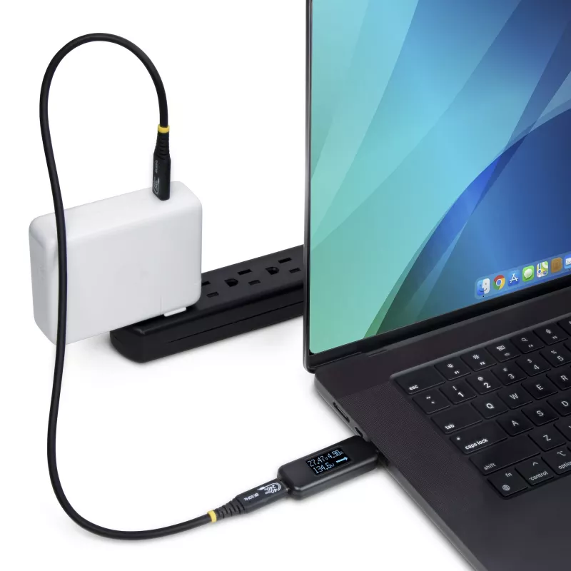 StarTech.com USB-C toitetester, digitaalne multimeeter, kahesuunaline pinge- ja voolumõõtur, kuni 240 W PD EPR, kaasaskantav USB-C kaabli ja pordi toitemõõturi tester