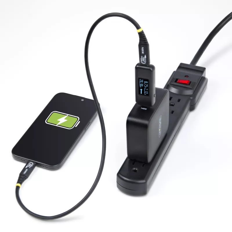 StarTech.com USB-C toitetester, digitaalne multimeeter, kahesuunaline pinge- ja voolumõõtur, kuni 240 W PD EPR, kaasaskantav USB-C kaabli ja pordi toitemõõturi tester