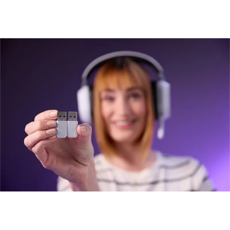 Turtle Beach Stealth 700 Valge PlayStation Juhtmevaba Mängupeakomplekt kuni 80-tunnise aku, Bluetoothi, kahe saatja ja 60 mm kõlaritega PS5, PS4, arvuti ja mobiilseadmete jaoks