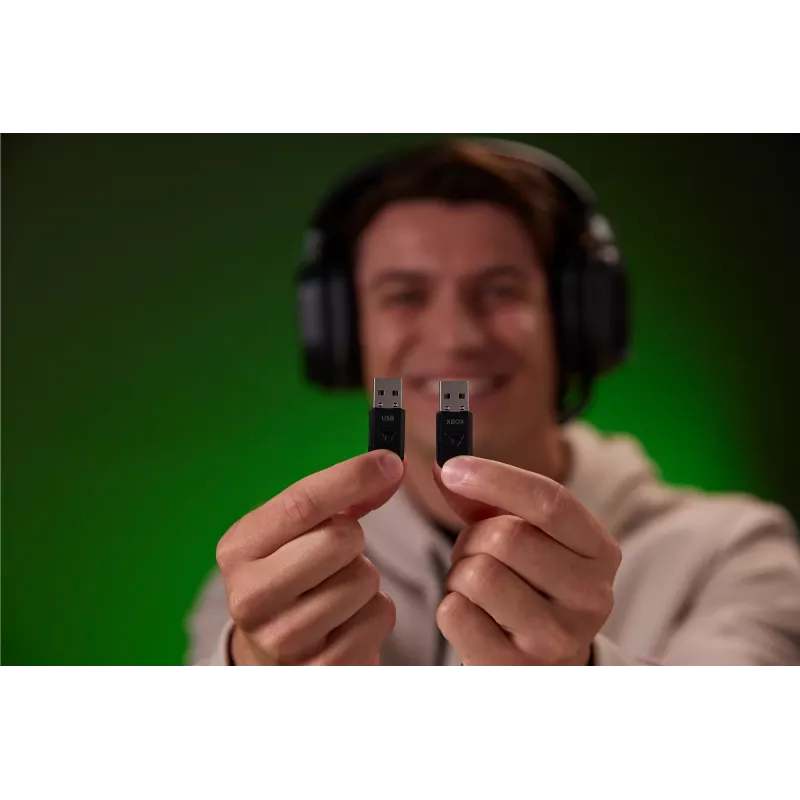 Turtle Beach Stealth 700 must Xboxi juhtmevaba mängupeakomplekt koos 80-tunnise aku, Bluetoothi, kahe saatja ja 60 mm kõlaritega Xbox Series X|S, Xbox One, PC ja mobiilseadmete jaoks