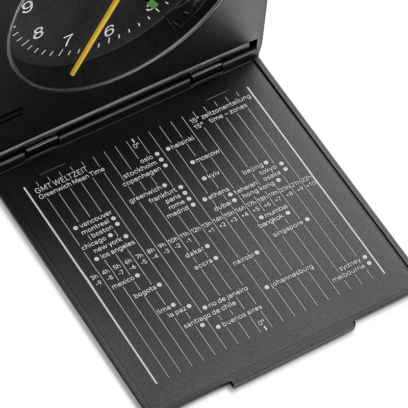 Äratuskell BRAUN BC 05 B Quartz Foldable Must — kompaktne reisikell kvartsmehhanismiga