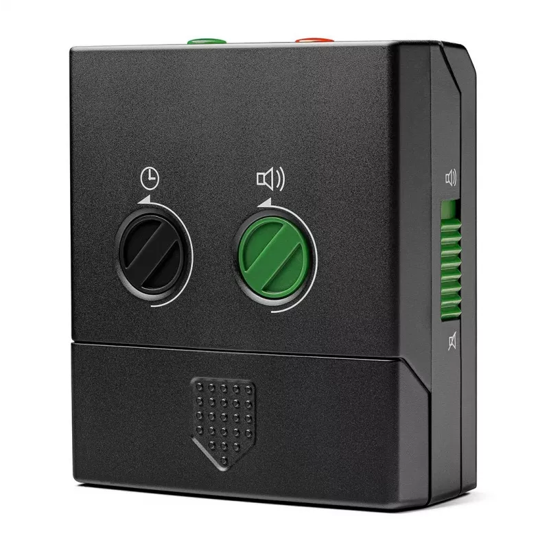 Äratuskell BRAUN BC 05 B Quartz Foldable Must — kompaktne reisikell kvartsmehhanismiga