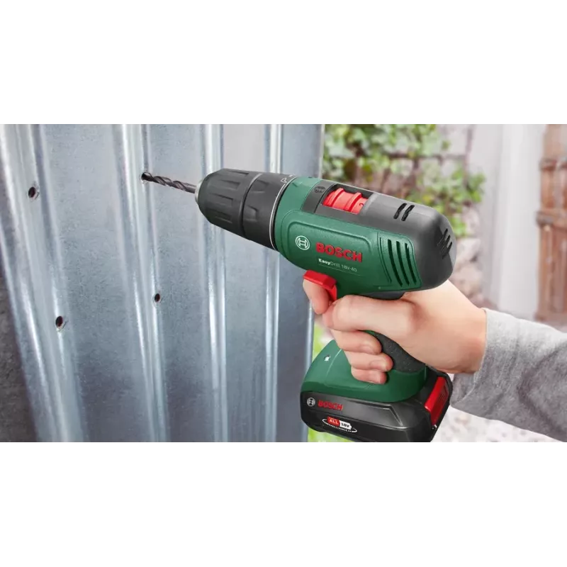 Bosch EasyDrill 18V-40 1630 RPM võtmeta 1,3 kg, must, roheline