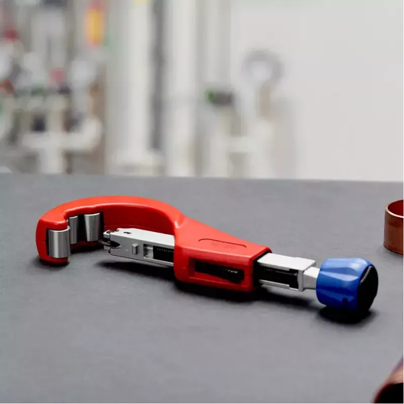 Pipecutter Knipex 90 31 03 BK sobib messingi, vase, terase jaoks