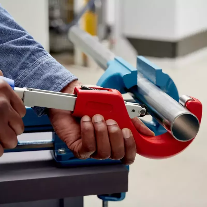 Pipecutter Knipex 90 31 03 BK sobib messingi, vase, terase jaoks