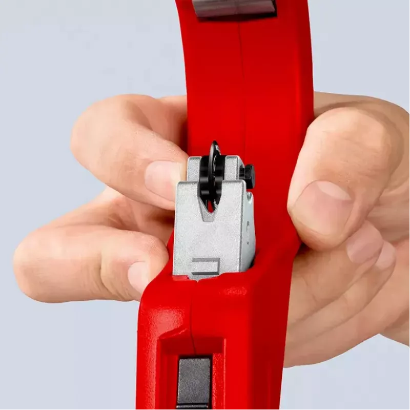 Pipecutter Knipex 90 31 03 BK sobib messingi, vase, terase jaoks
