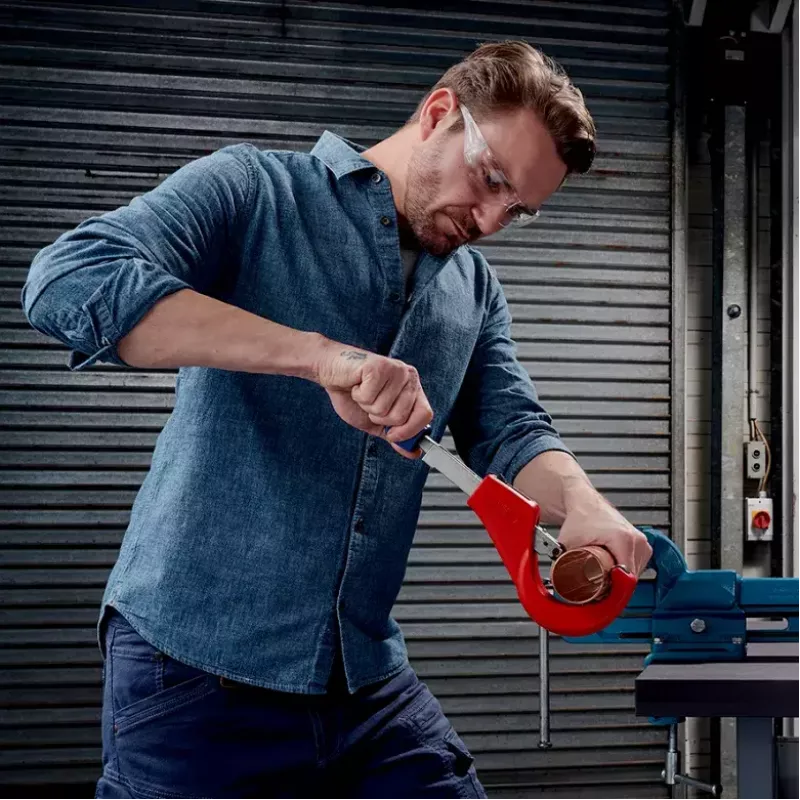 Pipecutter Knipex 90 31 03 BK sobib messingi, vase, terase jaoks
