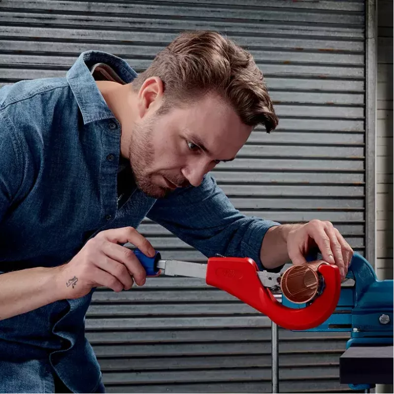 Pipecutter Knipex 90 31 03 BK sobib messingi, vase, terase jaoks