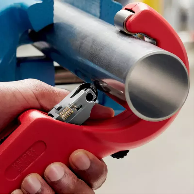 Pipecutter Knipex 90 31 03 BK sobib messingi, vase, terase jaoks