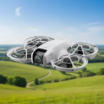 DJI Neo kerge 135g droon 4K Ultra HD kaameraga, kuni 18 minutit lennuaega ühe laadimisega, ilma kaugjuhtimispuldita