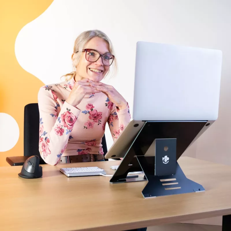 R-Go Tools sülearvuti alus R-Go Riser Document, ergonoomiline, kokkupandav ja reguleeritav alus dokumendihoidjaga, must