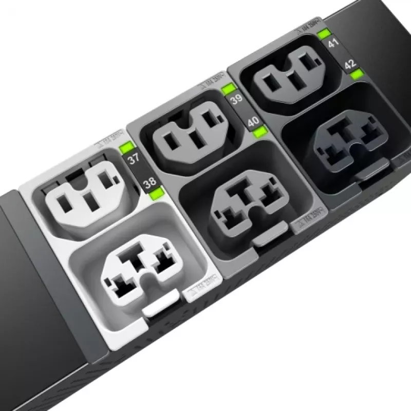 APC NetShelter Rack PDU Advanced, mõõdetav, 3-faasiline, 11kW 400V 16A või 11.5kW 415V 20A, 42 pistikupesa, IEC309