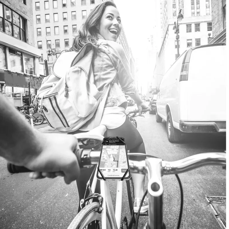 Celly Swipe Bike passiivne hoidik mobiiltelefonile/nutitelefonile, must