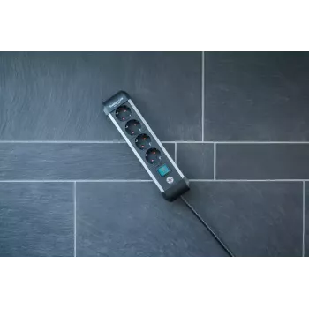 Toitepikendusjuhe Brennenstuhl 1391030400 1.8 m 4 vahelduvvoolupesa siseruumides must hõbedane