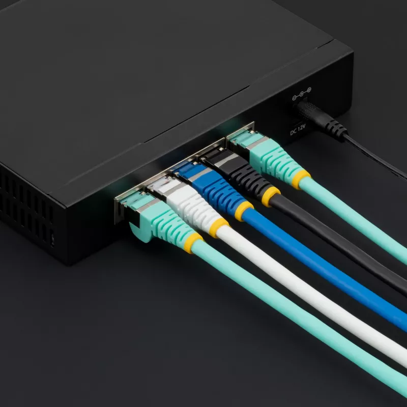 StarTech.com 5m CAT6a Ethernet kaabel - Valge - Low Smoke Zero Halogen (LSZH) - 10GbE 500MHz 100W PoE++ Snagless RJ-45 w/Strain Reliefs S/FTP võrk Patch Cord