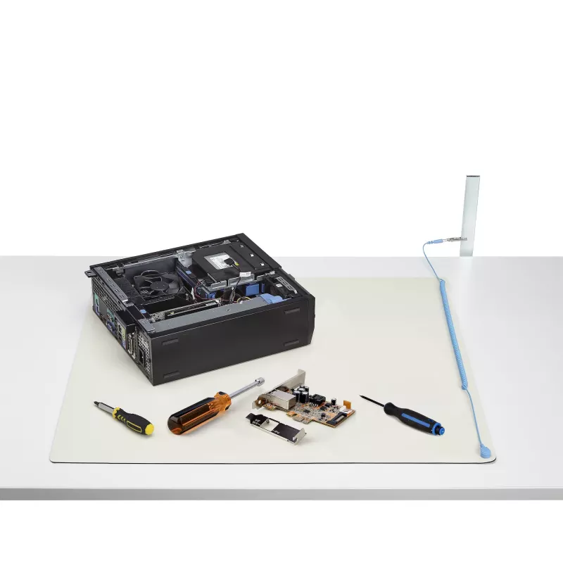 StarTech.com antistaatiline matt, ESD-matt elektroonikaparanduseks, antistaatiline laua-/töölauamatt eemaldatava maandusjuhtmega, ANSI/ESD S 4.1, painduv termoplastist tööalus/matt, 11x18 tolli (30x46 cm)