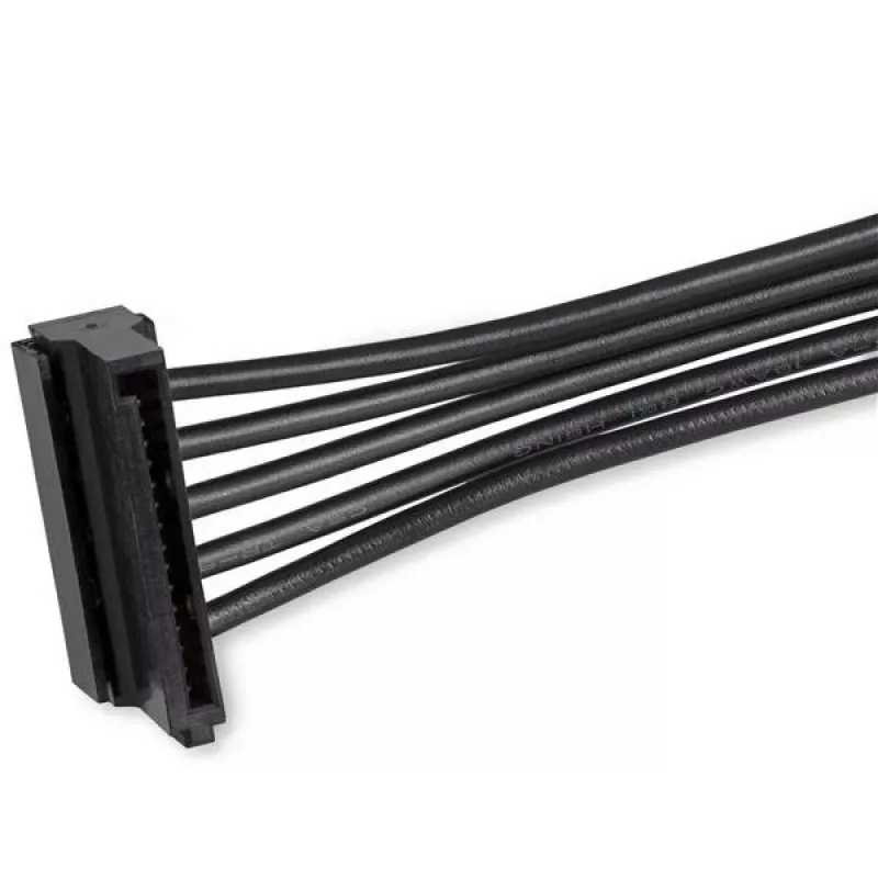 StarTech.com 4x SATA toitejaotur adapterkaabel, SATA 15-kontaktiline, 4 x SATA, 0,4 m, isane, emane, must